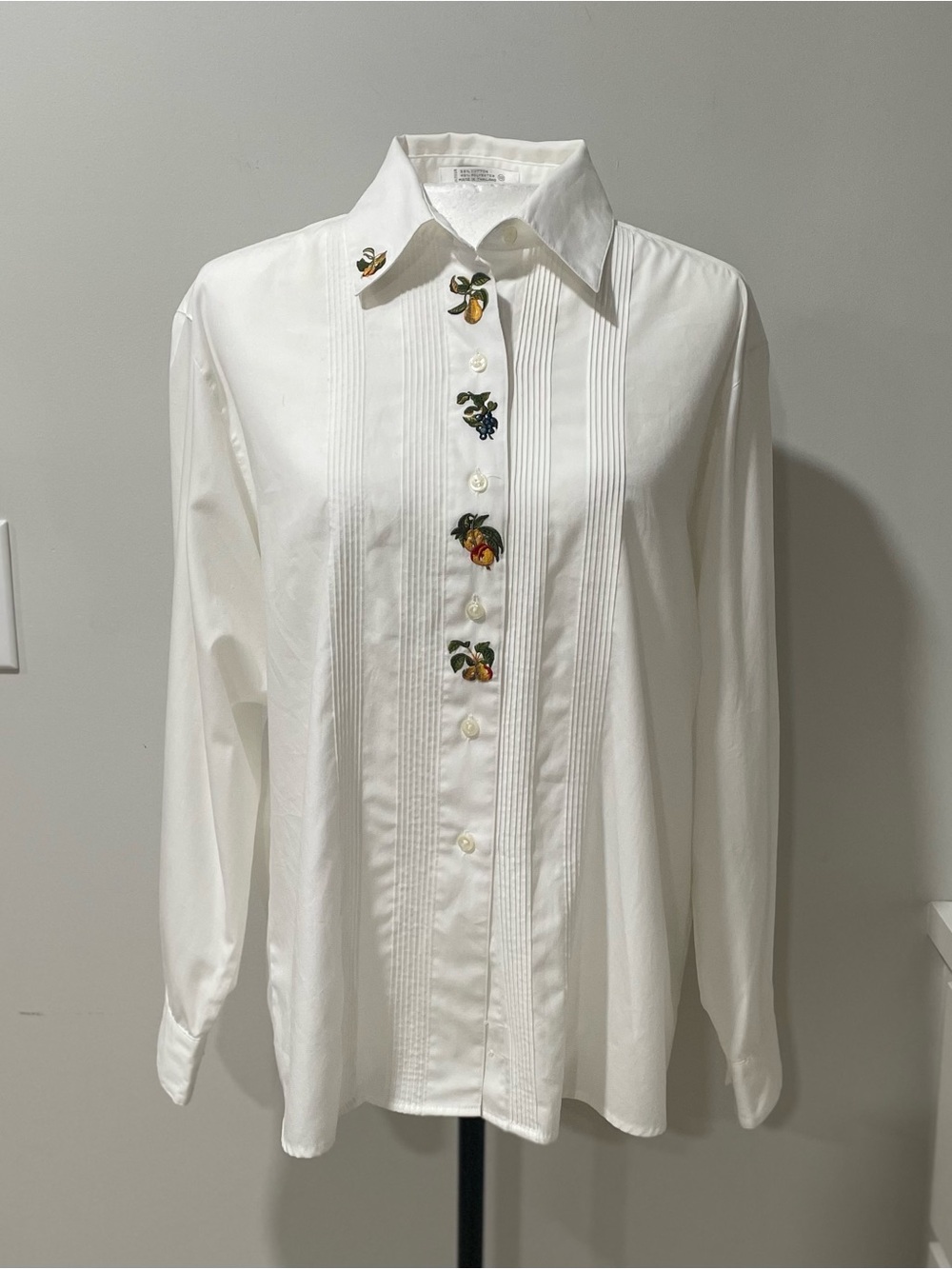 Vintage Long Sleeve Button Down Blouse Embroidered Fruit Grandma Cottage Fall